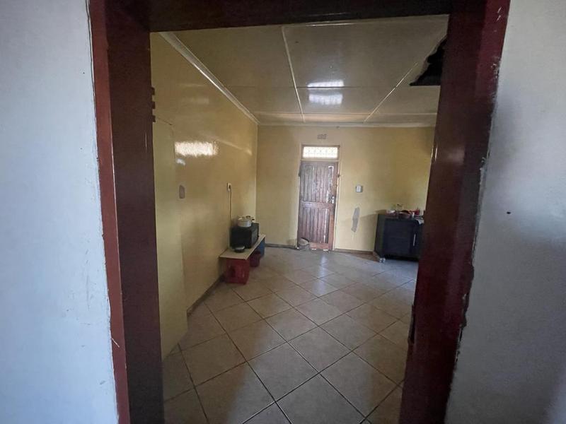 5 Bedroom Property for Sale in Mabopane North West